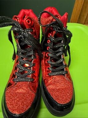Red Glitter Lace-Up High-Top Dance Sneakers